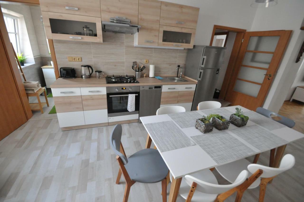 Jirina Appartments Praag Buitenkant foto